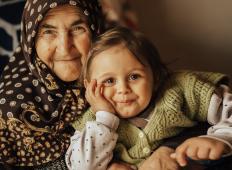 Neprecenljivi nasveti babice svoji vnukinji: 10 zlatih pravil za lepše življenje